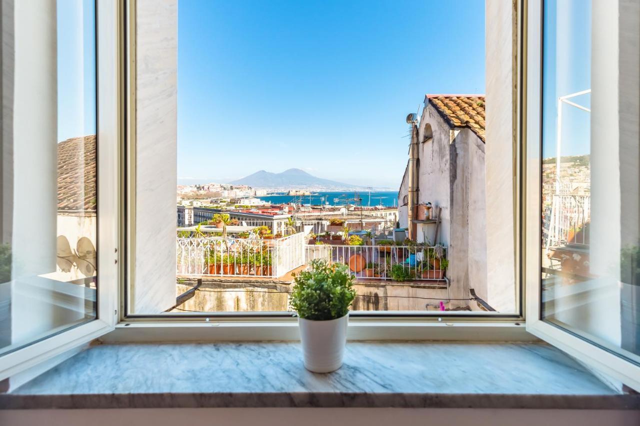 Seaview Apartment In Posillipo By Wonderful Italy Peschiera del Garda Zewnętrze zdjęcie