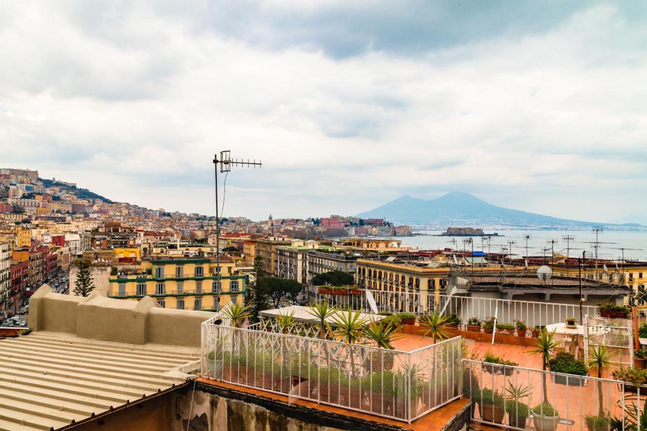 Seaview Apartment In Posillipo By Wonderful Italy Peschiera del Garda Zewnętrze zdjęcie